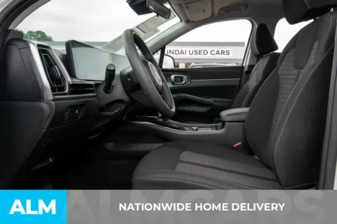 More photos of 2025 Kia Sorento LX at ALM Hyundai Athens, GA
