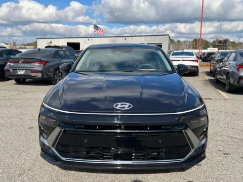 Photos of 2025 Hyundai Sonata Hybrid Limited for sale in Athens, GA at ALM Hyundai Athens