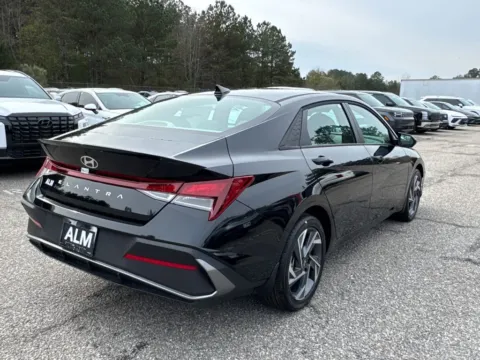 More photos of 2025 Hyundai Elantra SEL Sport at ALM Hyundai Athens, GA