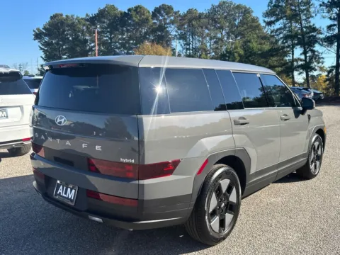 More photos of 2026 Hyundai Santa Fe Hybrid SE at ALM Hyundai Athens, GA