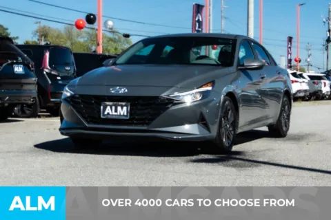 Another view of 2023 Hyundai Elantra SEL for sale in Athens, GA at ALM Hyundai Athens