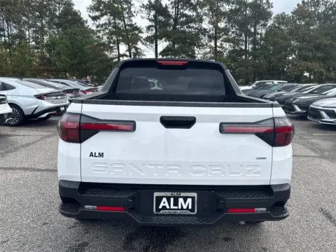 More photos of 2025 Hyundai Santa Cruz SEL at ALM Hyundai Athens, GA