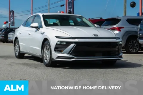 More photos of 2025 Hyundai Sonata SE at ALM Hyundai Athens, GA