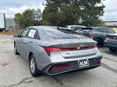 Another view of 2025 Hyundai Elantra SE for sale in Athens, GA at ALM Hyundai Athens