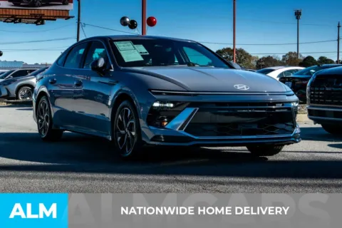 More photos of 2024 Hyundai Sonata SEL at ALM Hyundai Athens, GA