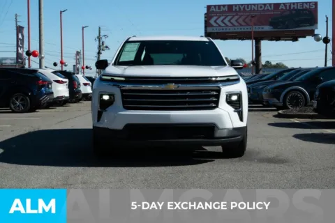 More photos of 2024 Chevrolet Traverse LT at ALM Hyundai Athens, GA