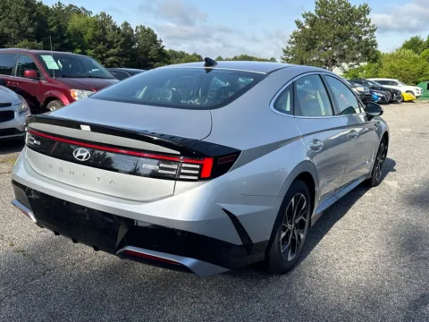 More photos of 2025 Hyundai Sonata SEL at ALM Hyundai Athens, GA