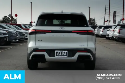 More photos of 2023 INFINITI QX60 LUXE at ALM Hyundai Athens, GA