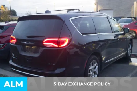 More photos of 2020 Chrysler Pacifica Limited at ALM Hyundai Florence, SC