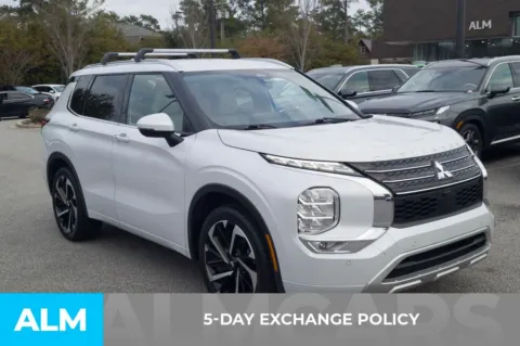 More photos of 2024 Mitsubishi Outlander SEL at ALM Hyundai Florence, SC