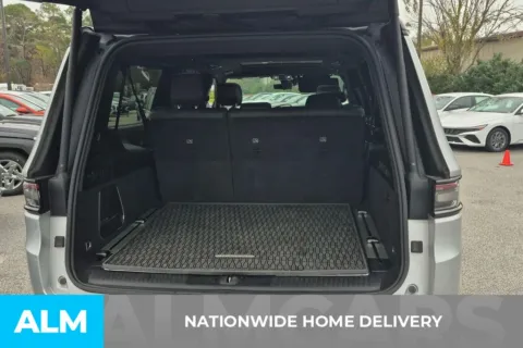 More photos of 2024 Jeep Grand Wagoneer L Series II at ALM Hyundai Florence, SC