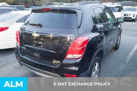 More photos of 2021 Chevrolet Trax LT at ALM Hyundai Florence, SC