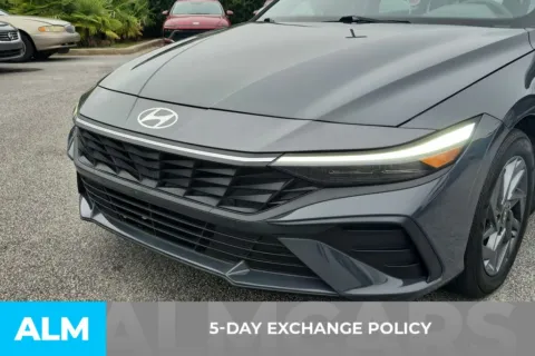 More photos of 2024 Hyundai Elantra SEL at ALM Hyundai Florence, SC