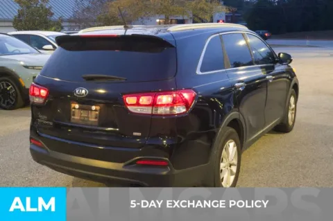 More photos of 2017 Kia Sorento LX at ALM Hyundai Florence, SC