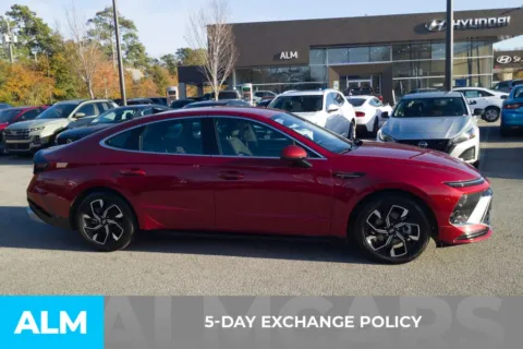 More photos of 2024 Hyundai Sonata SEL at ALM Hyundai Florence, SC