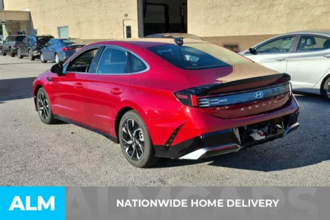 More photos of 2024 Hyundai Sonata SEL at ALM Hyundai Florence, SC