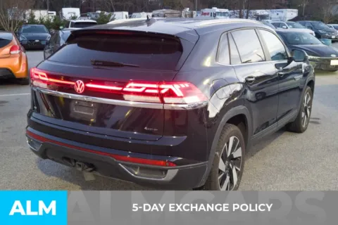 More photos of 2024 Volkswagen Atlas Cross Sport 2.0T SE w/Technology at ALM Hyundai Florence, SC