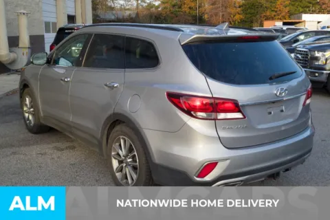 More photos of 2017 Hyundai Santa Fe SE at ALM Hyundai Florence, SC