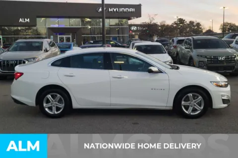 More photos of 2024 Chevrolet Malibu LT at ALM Hyundai Florence, SC