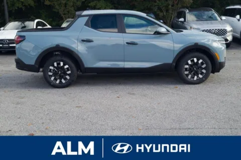 More photos of 2026 Hyundai Santa Cruz SE at ALM Hyundai Florence, SC