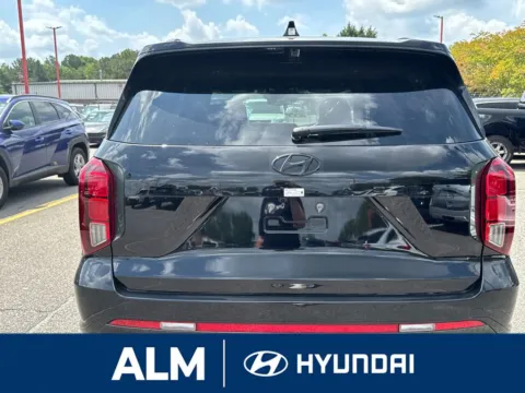 More photos of 2025 Hyundai Palisade Calligraphy Night Edition at ALM Hyundai Florence, SC