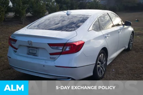 More photos of 2018 Honda Accord Hybrid Touring at ALM Hyundai Florence, SC