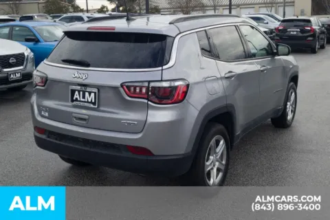 More photos of 2024 Jeep Compass Latitude at ALM Hyundai Florence, SC