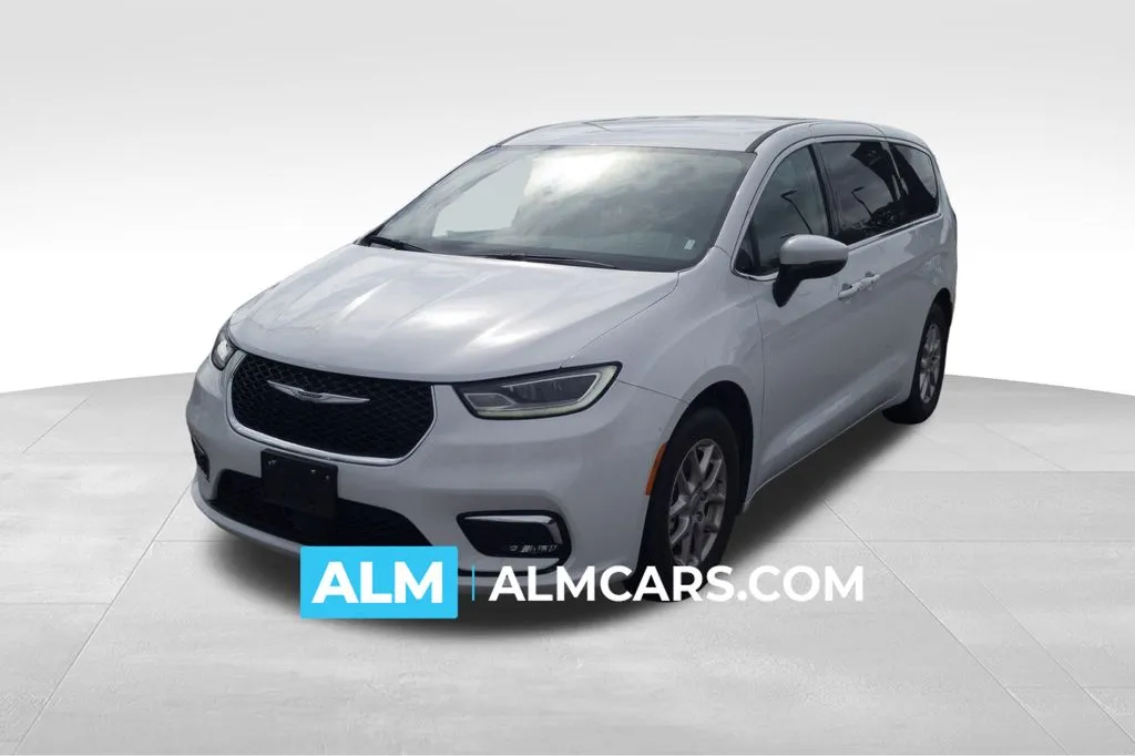 2023 Chrysler Pacifica Touring L for sale in Florence, SC