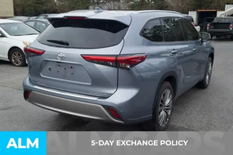 More photos of 2021 Toyota Highlander Platinum at ALM Hyundai Florence, SC