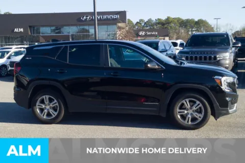 More photos of 2024 GMC Terrain SLE at ALM Hyundai Florence, SC
