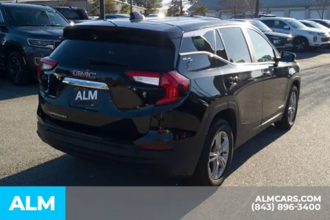 More photos of 2024 GMC Terrain SLE at ALM Hyundai Florence, SC