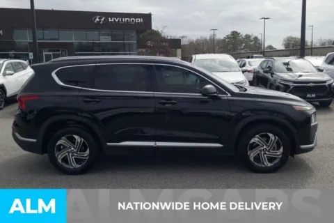 More photos of 2022 Hyundai Santa Fe SEL at ALM Hyundai Florence, SC
