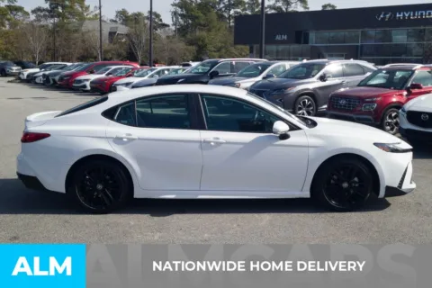 More photos of 2025 Toyota Camry SE at ALM Hyundai Florence, SC