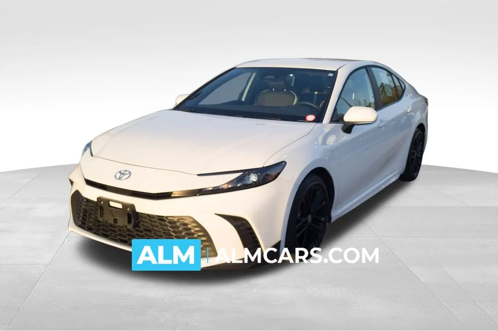 White 2025 Toyota Camry SE for sale in Florence, SC