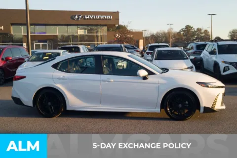 More photos of 2025 Toyota Camry SE at ALM Hyundai Florence, SC