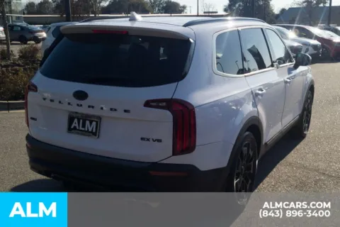 More photos of 2021 Kia Telluride EX at ALM Hyundai Florence, SC