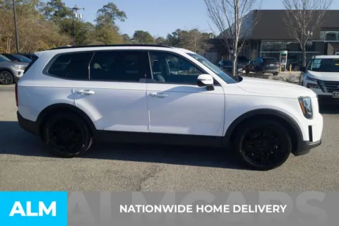 More photos of 2021 Kia Telluride EX at ALM Hyundai Florence, SC