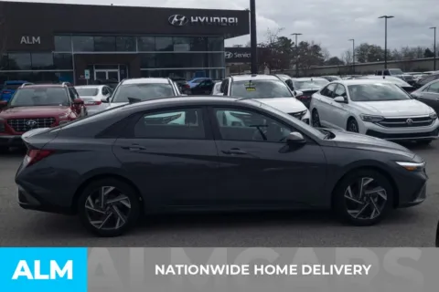 More photos of 2025 Hyundai Elantra SEL Sport at ALM Hyundai Florence, SC