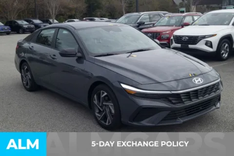 More photos of 2025 Hyundai Elantra SEL Sport at ALM Hyundai Florence, SC