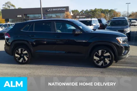 More photos of 2024 Volkswagen Atlas Cross Sport 2.0T SE w/Technology at ALM Hyundai Florence, SC