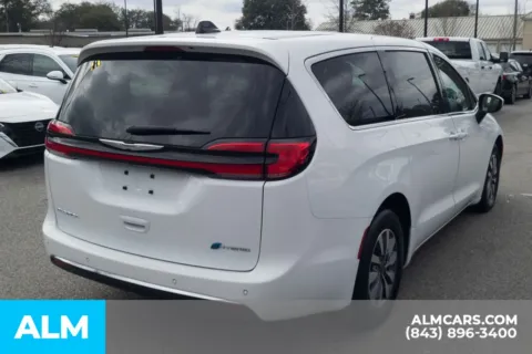More photos of 2023 Chrysler Pacifica Hybrid Touring L at ALM Hyundai Florence, SC