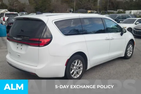 More photos of 2023 Chrysler Pacifica Touring L at ALM Hyundai Florence, SC
