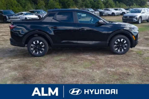 More photos of 2026 Hyundai Santa Cruz SE at ALM Hyundai Florence, SC