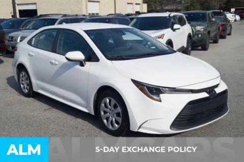 More photos of 2023 Toyota Corolla LE at ALM Hyundai Florence, SC