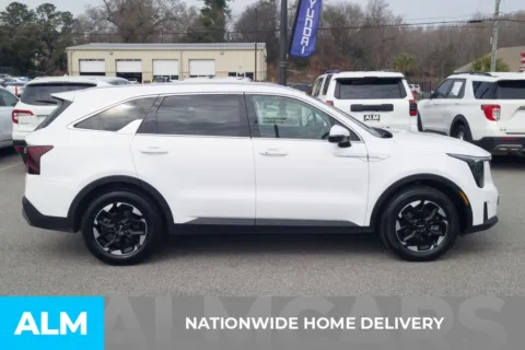 More photos of 2024 Kia Sorento S at ALM Hyundai Florence, SC