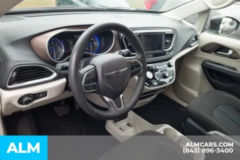 More photos of 2023 Chrysler Voyager LX at ALM Hyundai Florence, SC