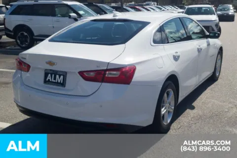 More photos of 2024 Chevrolet Malibu LT at ALM Hyundai Florence, SC