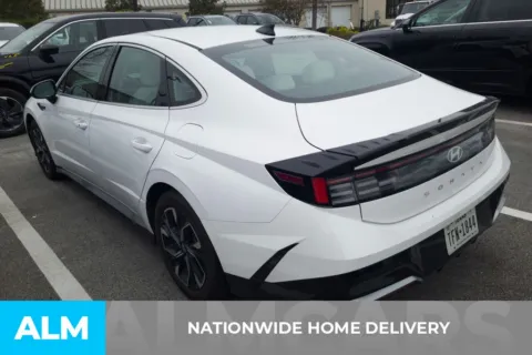 More photos of 2024 Hyundai Sonata SEL at ALM Hyundai Florence, SC