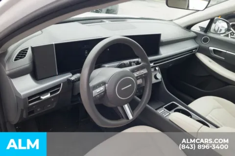 More photos of 2024 Hyundai Sonata SEL at ALM Hyundai Florence, SC