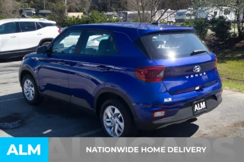 More photos of 2025 Hyundai Venue SE at ALM Hyundai Florence, SC